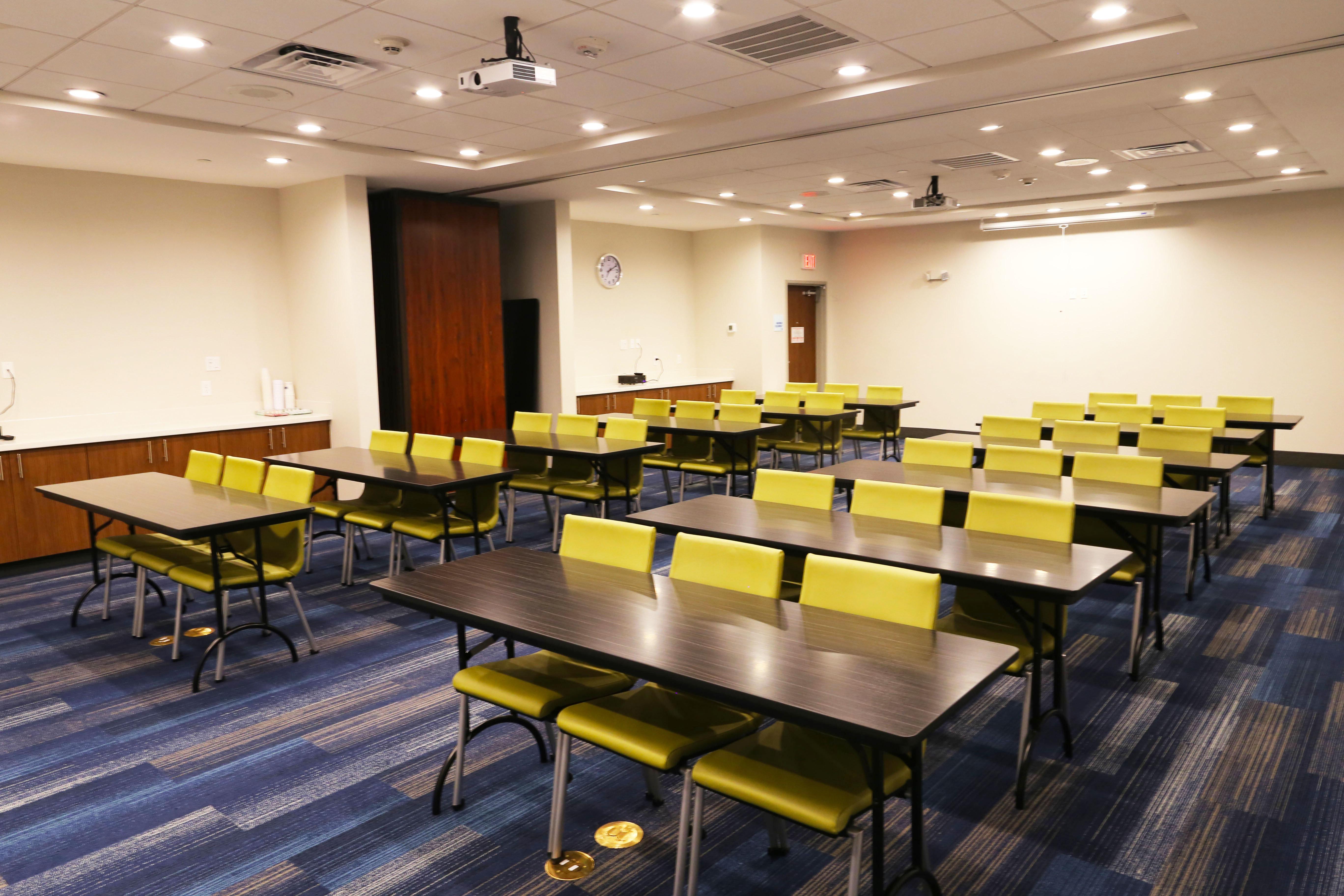 Holiday Inn Express & Suites - Houston Iah - Beltway 8 By Ihg Aldine Exterior photo